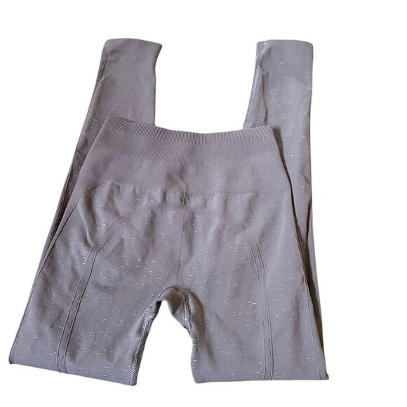 Lululemon grey leggings - Picture 3 of 6